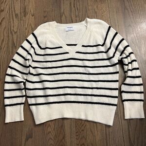 Old Navy Black and White Striped V-Neck Sweater ~ Super Soft!